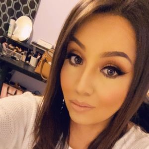 Meet your Posher, Paulina